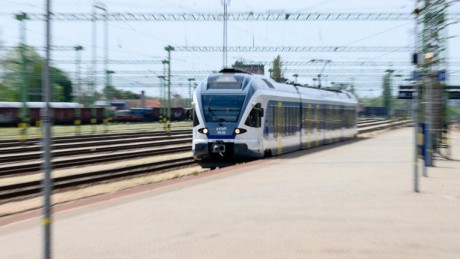 Gázolt a vonat vasárnap este a Székesfehérvár -Repülőtér megálló után