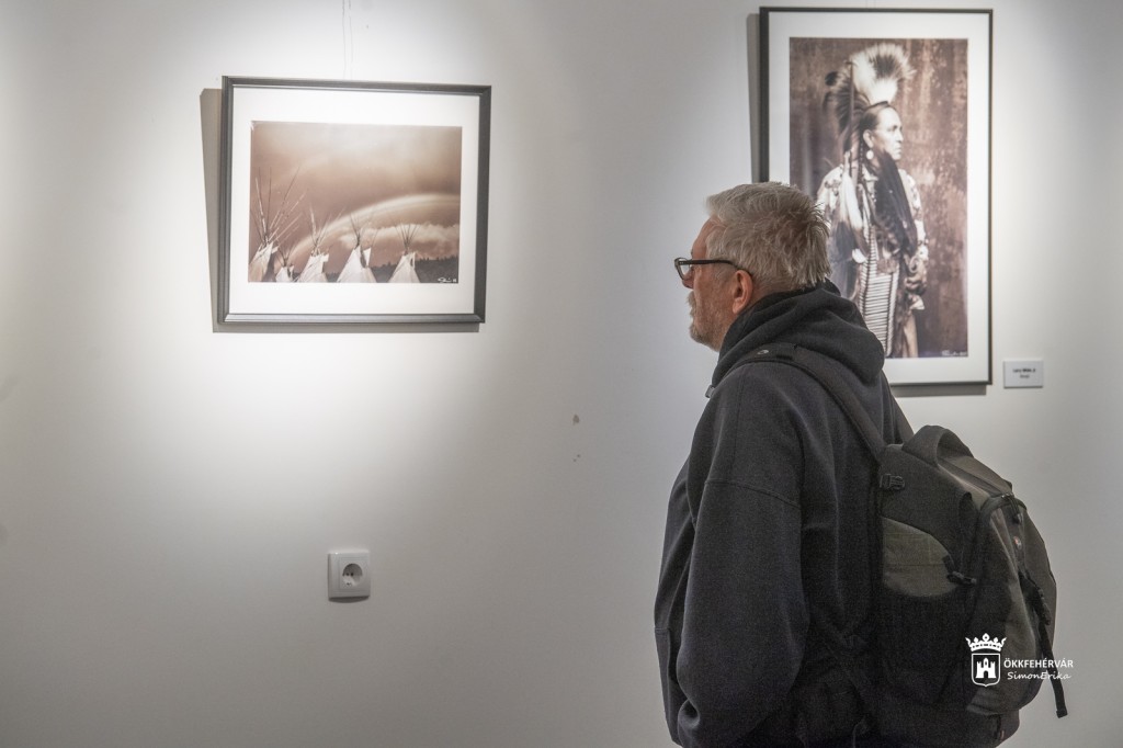 Kanadai és amerikai őslakosok története - Indiánportrék a Szent Korona Galériában