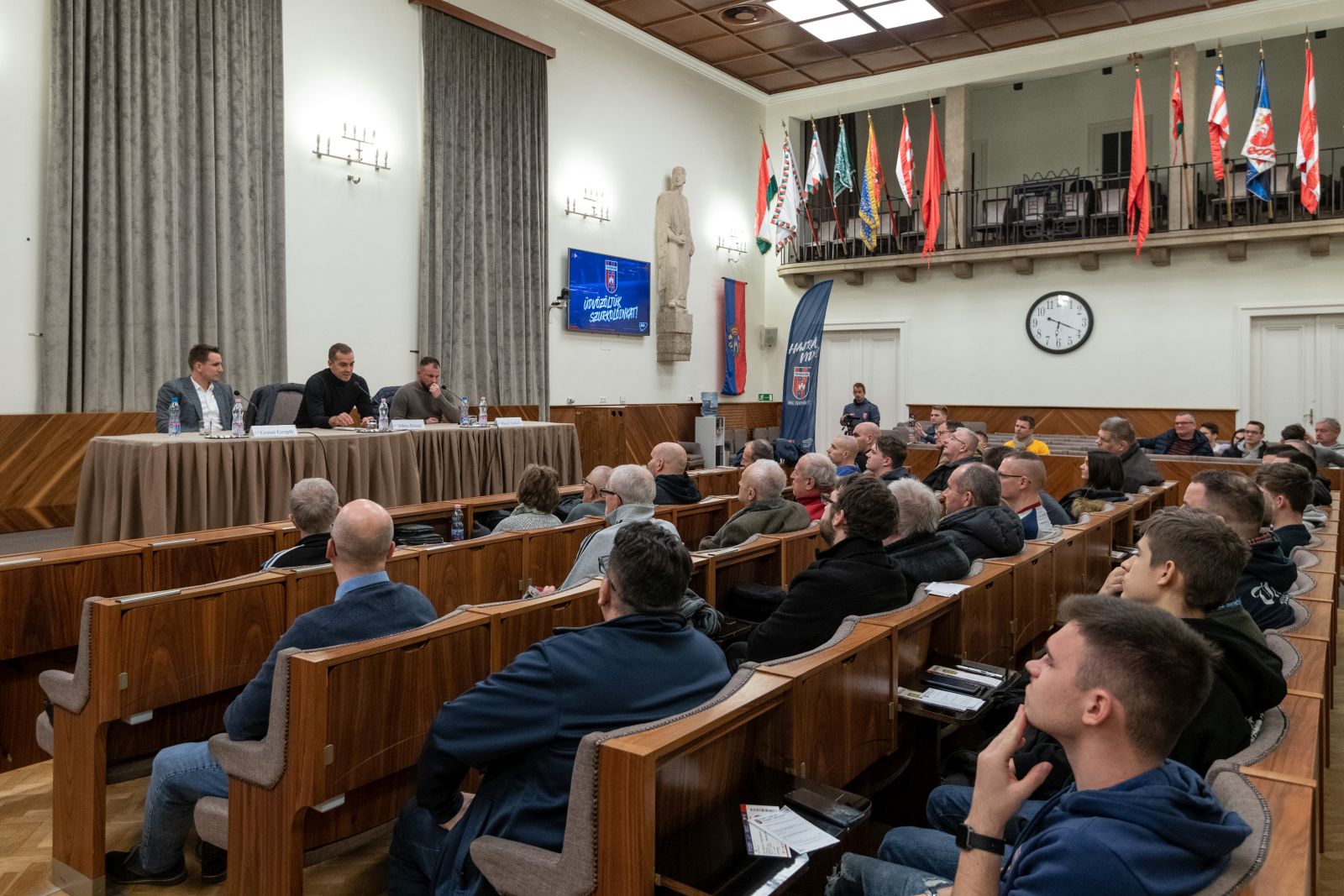 Szurkolói ankétot rendez a Fehérvár FC a Városháza Dísztermében