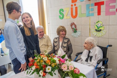 Köszönet az Édesanyámnak és a gyermekeimnek! – 100. születésnapján köszöntötték Rákos Kálmánnét