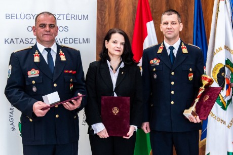 Az Év tűzoltásvezetője, műveletirányítója és rendvédelmi alkalmazottja is Fejér vármegyei