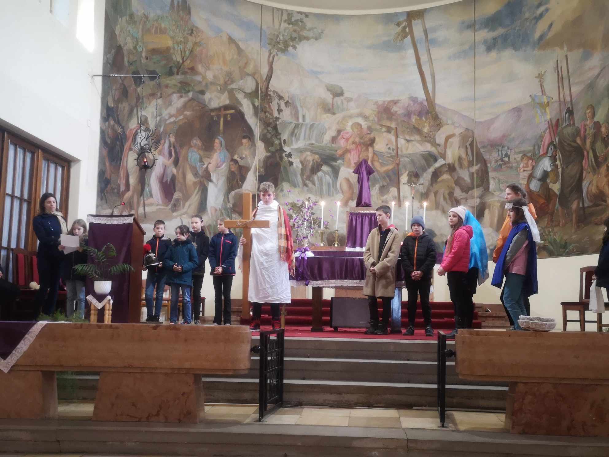 Családi keresztúttal készültek a Nagyhétre Maroshegyen