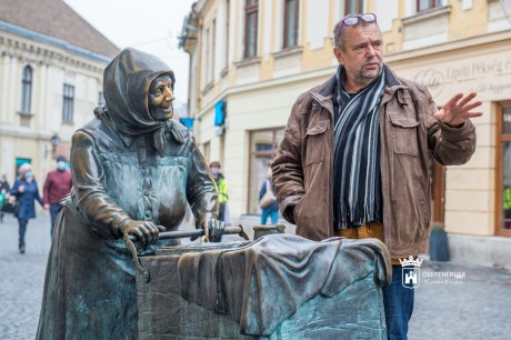 Aranyember-díj 2024 - Kocsis Balázs, Gergő Katalin és a Krajczáros Alapítvány a díjazott