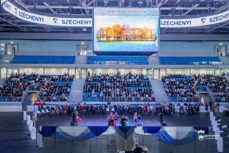 Az Alba Arénában ünnepelte fennállásának 85 éves évfordulóját a Széchenyi
