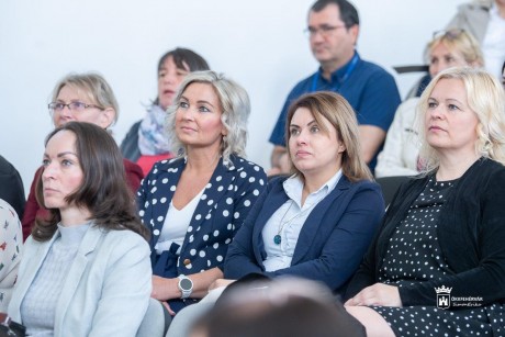 Beszélnünk kell a problémákról! – gyermekvédelmi konferencia Fehérváron