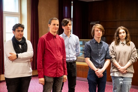 Szombaton lesz a XIV. Fehérvári Versünnep döntője a Városháza Dísztermében