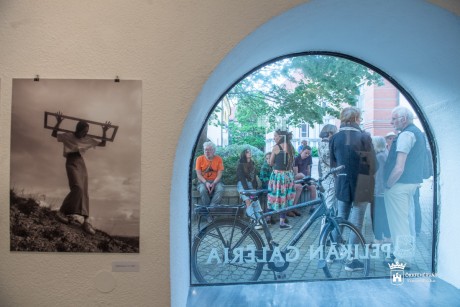 Ez is van – megnyílt Klotz Miklós és Mosberger Róbert kiállítása a Pelikán Galériában