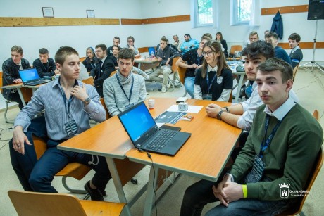 Elkezdődött a II. Széchenyi Országos Műszaki és Közismereti Verseny döntője