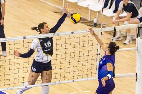 Egyetlen győzelemre a klubtörténeti bronzéremtől - így készülnek a lányok az estére