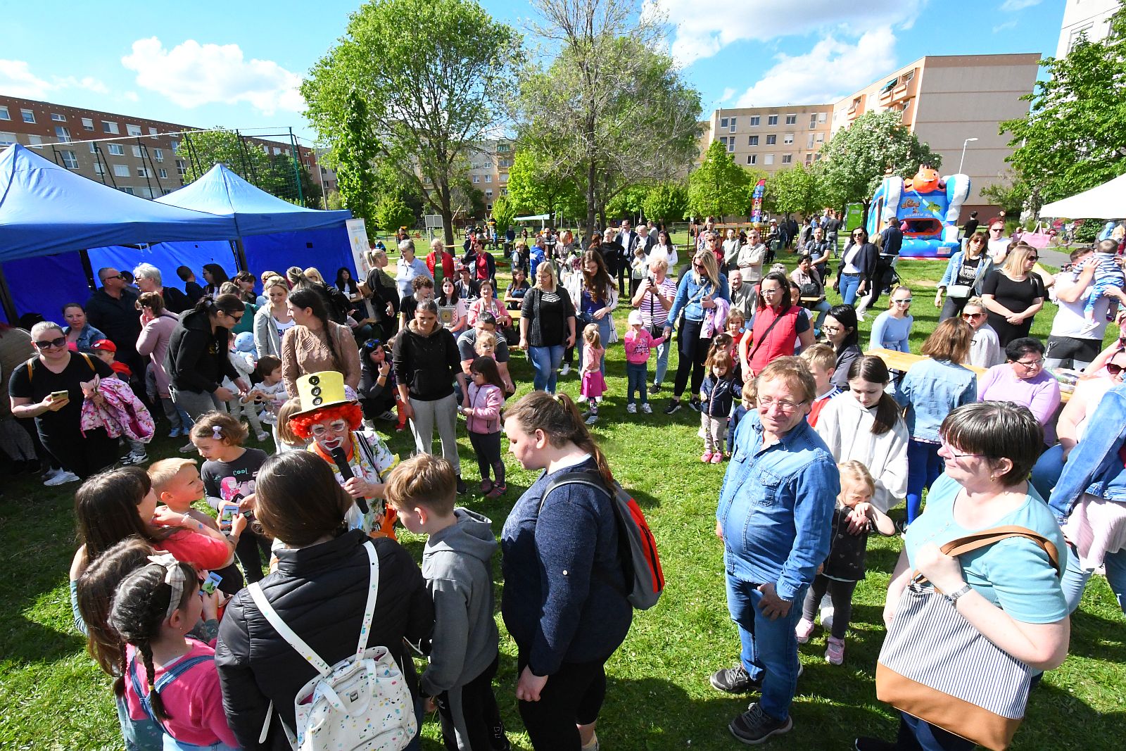 Itt a tavasz - Palotavárosi forgatag a Beszédes József téren