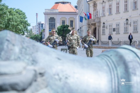 Koszorúzásokkal emlékeztek a második világháború áldozataira az Európa-napon