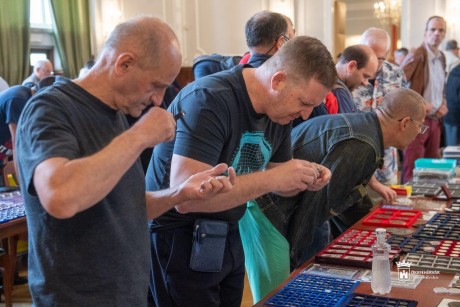 Fehérvári Nagyjaink - új érmét verettek a XXXVII. Alba Regia Éremgyűjtő Találkozó tiszteletére