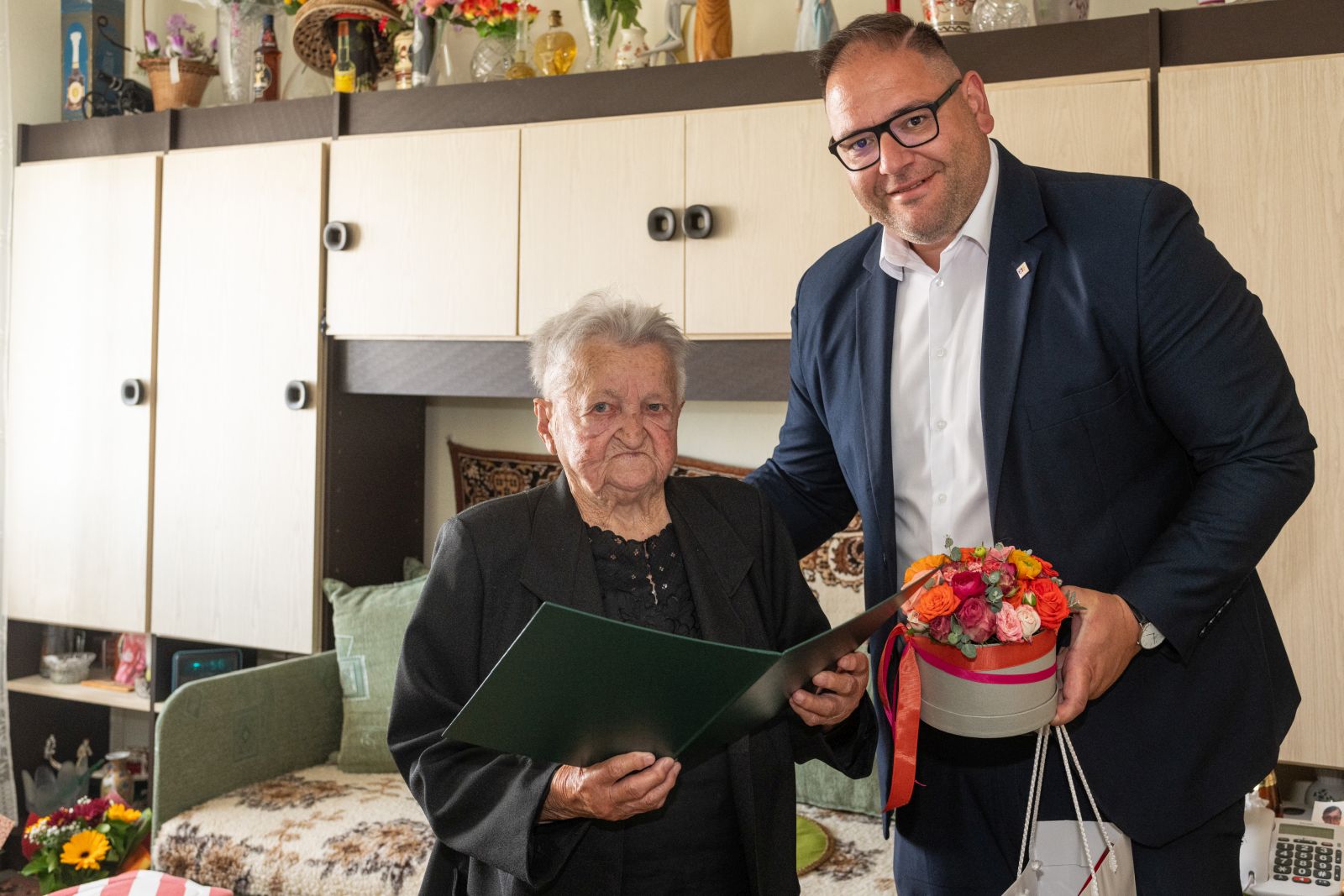A 90 éves Sipos Imréné Margit nénit köszöntötték a Tóvárosban