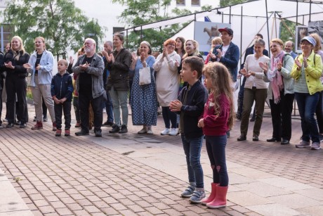 Alkotások többféle műfajban – Kortárs Művészeti Fesztivál a Csónakázó-tónál és a Bartók Béla téren