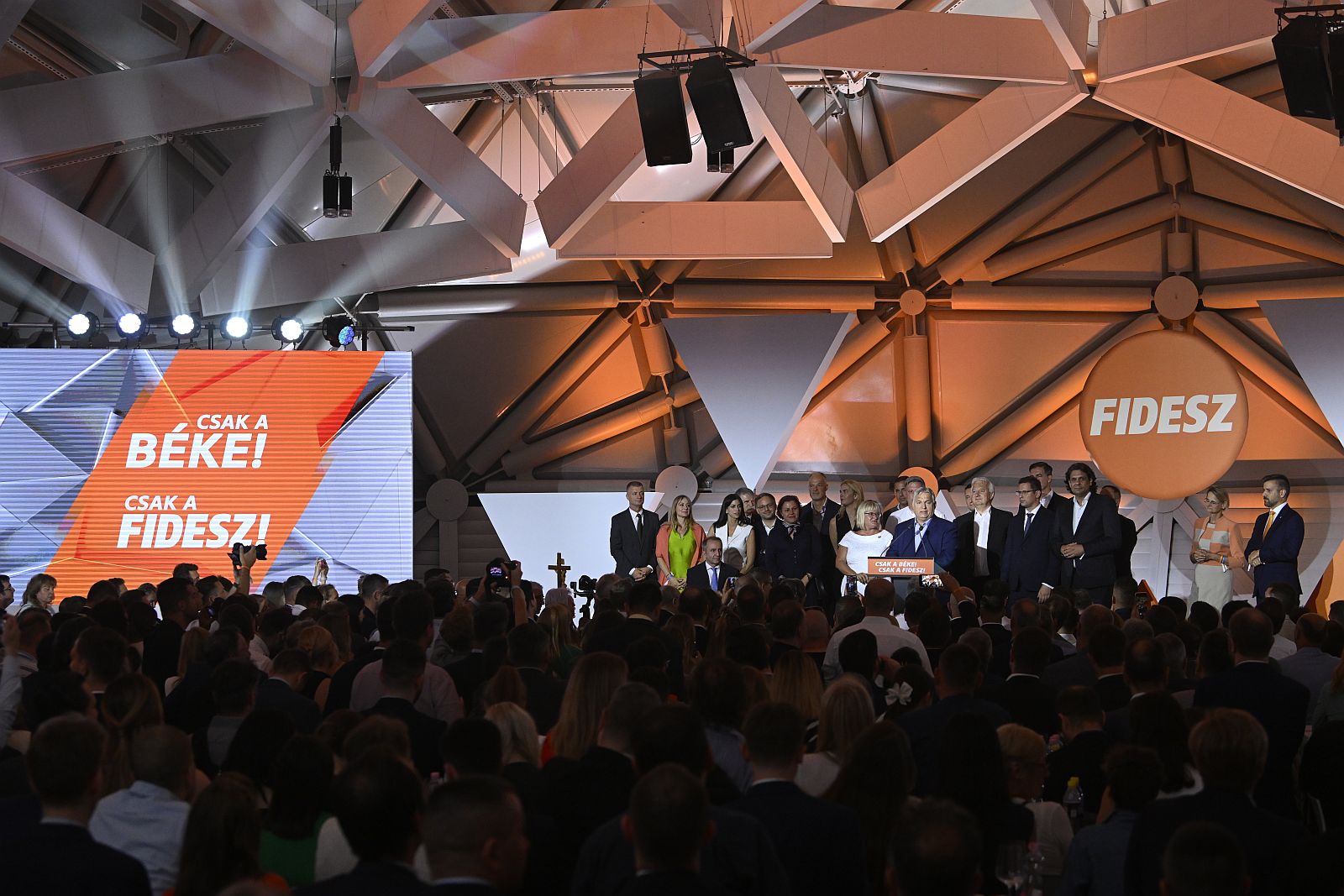 A miniszterelnök köszönetet mondott Magyarország összes választópolgárának