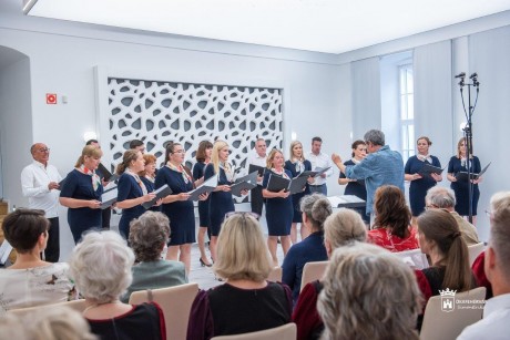 Nyárindító kórusünnep ősbemutatóval a Hiemer-házban