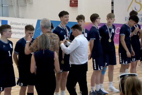 Bajnok lett a MÁV Előre U17-es röplabdacsapata