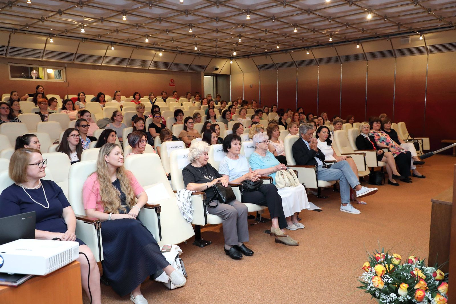 A közösség szolgálatában – a védőnőket ünnepelték a Szent György Kórházban