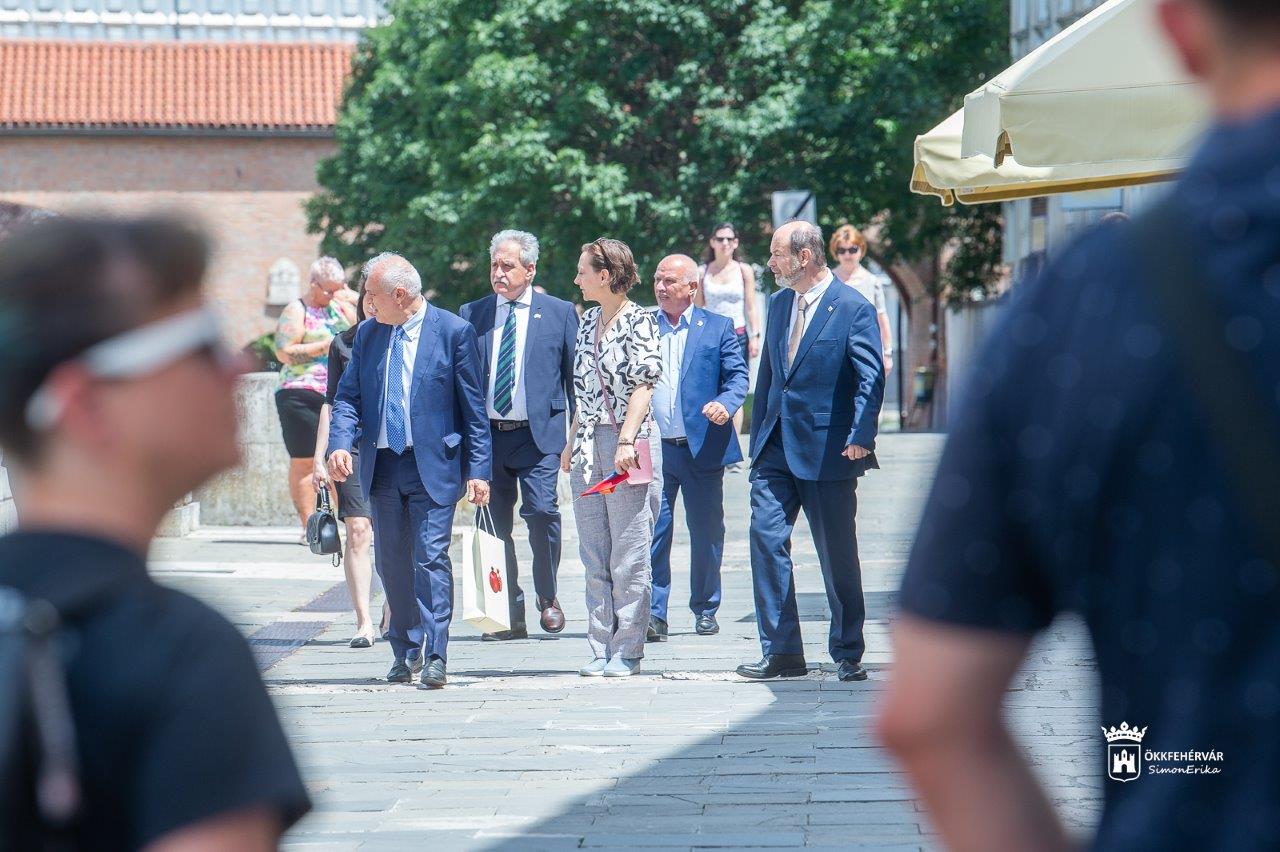 Fehérvárra látogatott az Örmény Köztársaság rendkívüli és meghatalmazott nagykövete