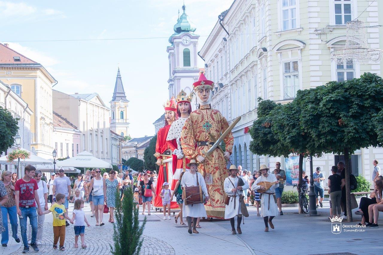 Ismét királyok a Belvárosban - közösen hangolódhatunk a Királyi Napokra
