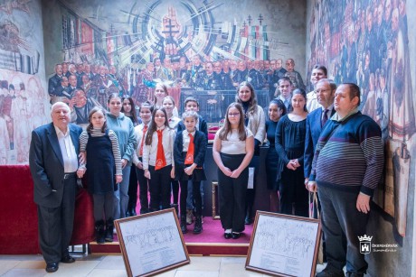 Székesfehérvár, a természetvédő város – bemutatták a gyermekrajzokkal illusztrált, új városi naptárt