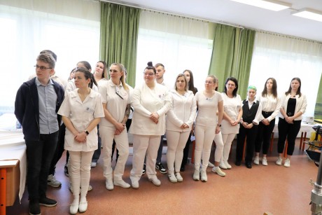 Ápolónak készülő diákok mutatják meg tudásukat a négynapos vármegyei döntőn