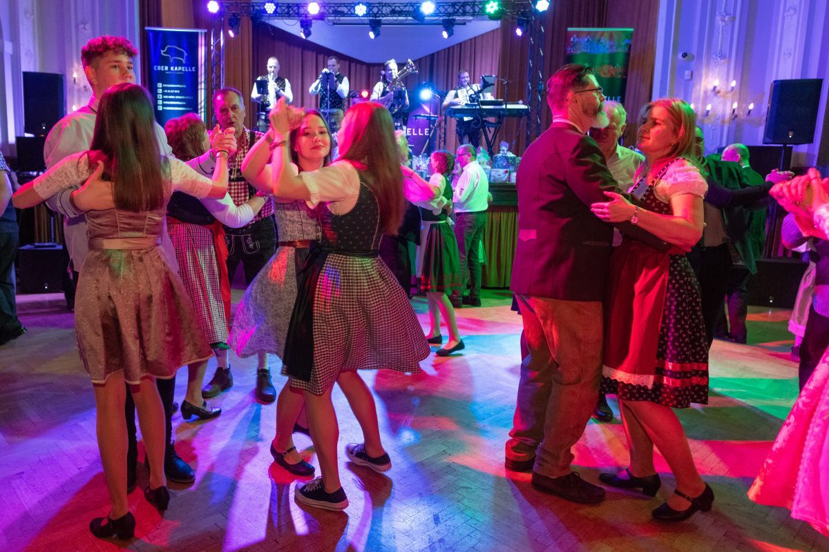 Február 8-án lesz a Fejér Vármegyei Sváb Bál a Szent István Művelődési Házban