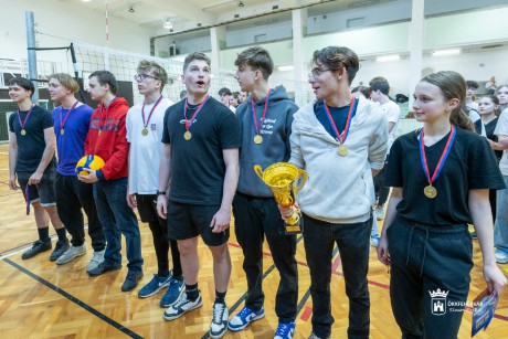 Az Ultrák nyerték a Székesfehérvári Diáktanács 24 órás röplabdabajnokságát