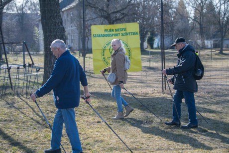 Két új helyszínnel bővültek a nordic walking foglalkozások Székesfehérváron