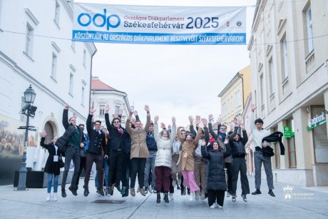 Országos Diákparlament - szekcióülések és városnézés szombaton