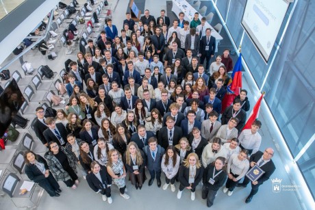 Országos Diákparlament Fehérváron - 48 pontos javaslatcsomagot alkottak