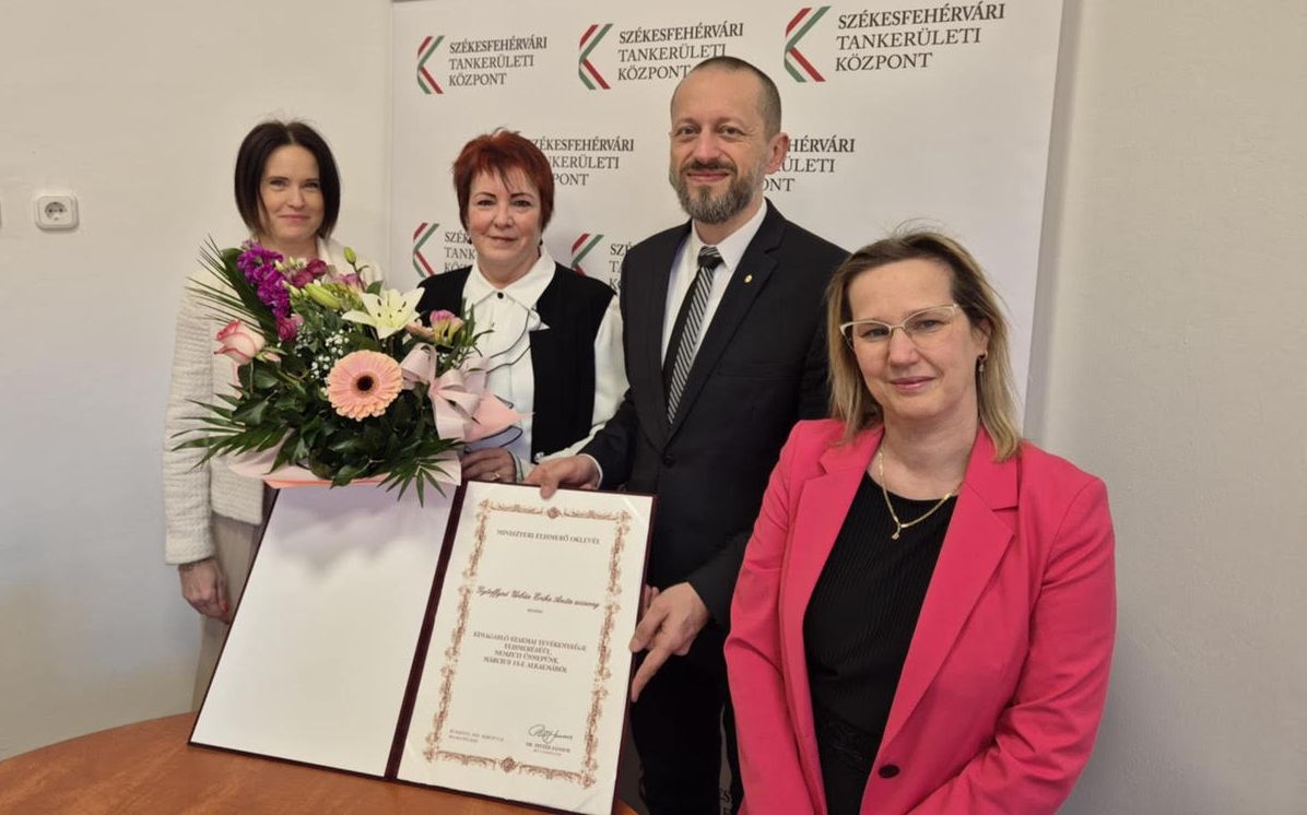 Miniszteri elismerést vehetett át a Széna Téri Általános Iskola pedagógusa
