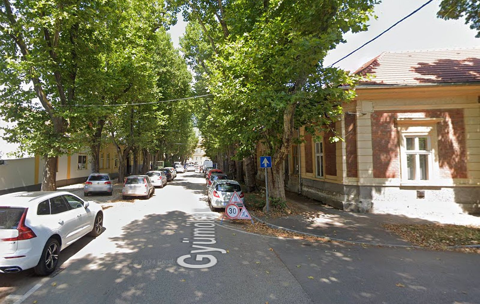 Szennyvízvezetéket javítanak - teljes útzár hétfőtől a Gyümölcs utca egy szakaszán