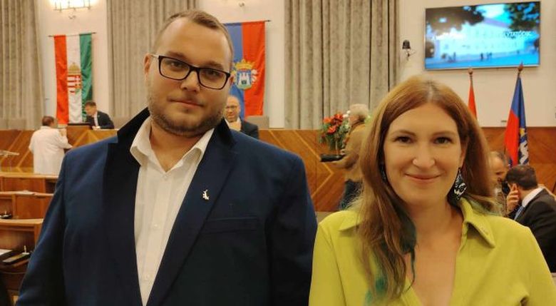 Több időpontban is fogadóórát tart áprilisban dr. Pásztor Eszter és Fenekes Roland önkormányzati képviselő