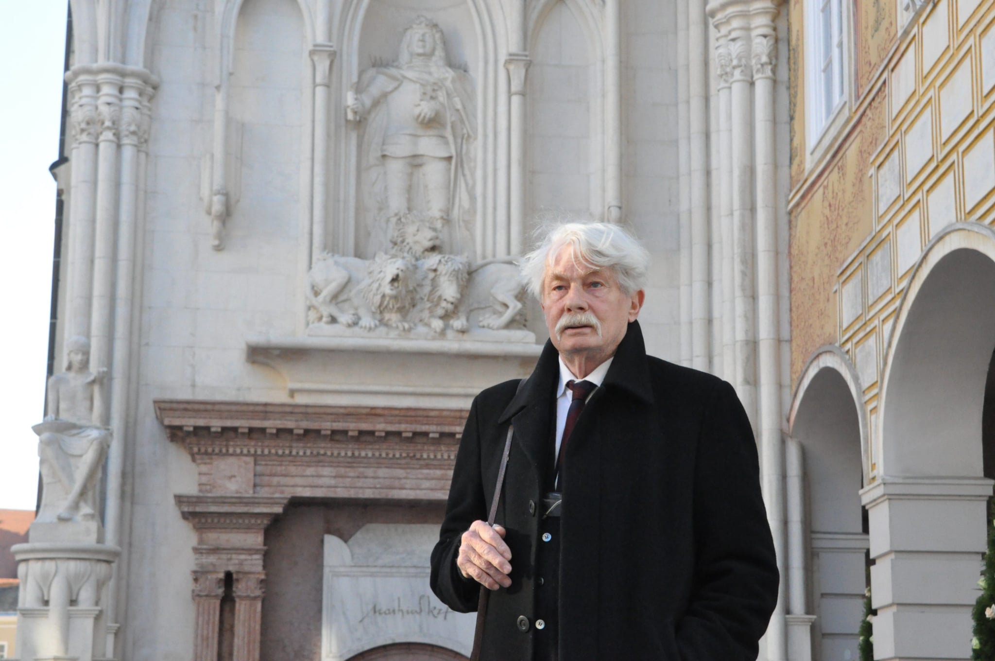 90. születésnapját ünnepli a fehérvári Mátyás-emlékmű alkotója, Melocco Miklós