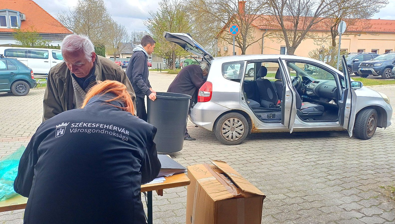 Virágos Székesfehérvár – elkezdődött mintegy 1200 esővízgyűjtő tartály kiosztása