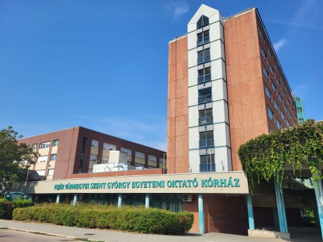 Lezárják szombaton a kórház Hunyadi utca felőli Gombaporta bejáratát, munkavégzés miatt