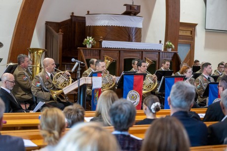 Virágvasárnapi koncert a Honvéd Helyőrségi Zenekarral a református templomban