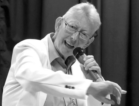 Elhunyt Tóth Tibor Tibiton, fehérvári zenész, énekes