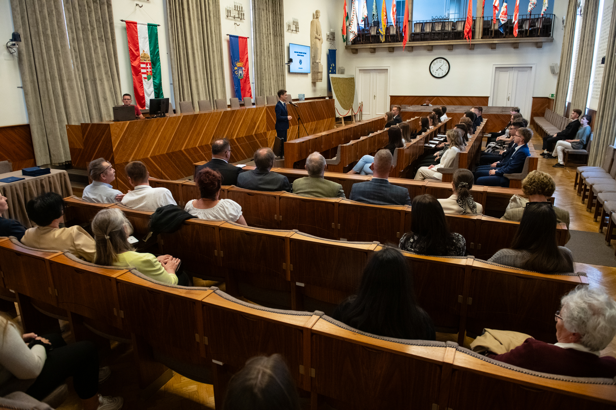 Közel félszáz hallgató vehette át az „Alba Regia” tanulmányi ösztöndíjat