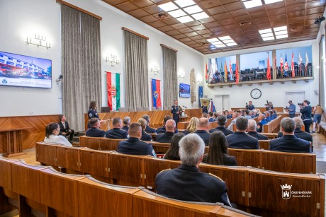Szent Flórián-napi ünnepi állománygyűlést tartott a Városházán a Fejér Vármegyei Katasztrófavédelmi Igazgatóság