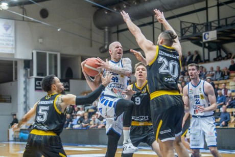 Férfi kosárlabda NB I - hosszabbítás után vereség hazai pályán