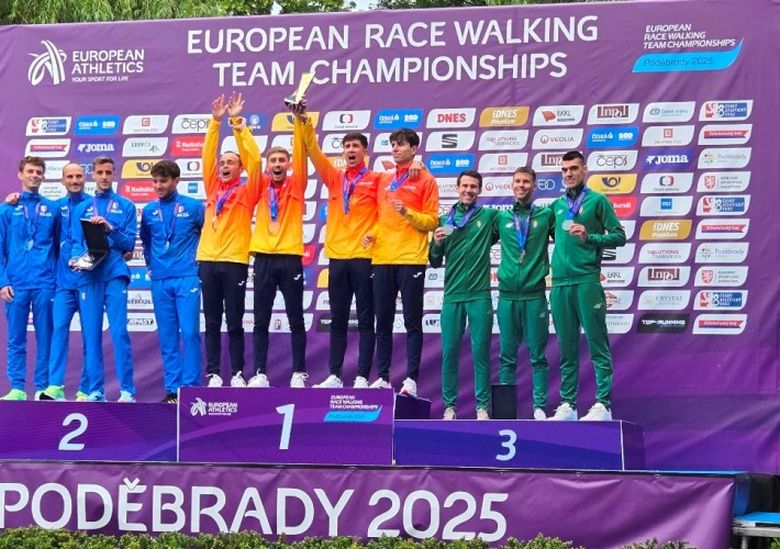 Gyalogló és váltófutó érmektől csillogó vasárnap az ARAK-nál