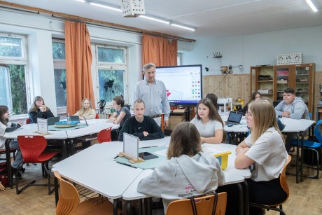 Okostantermet adtak át a Vasvári Pál Általános Iskolában