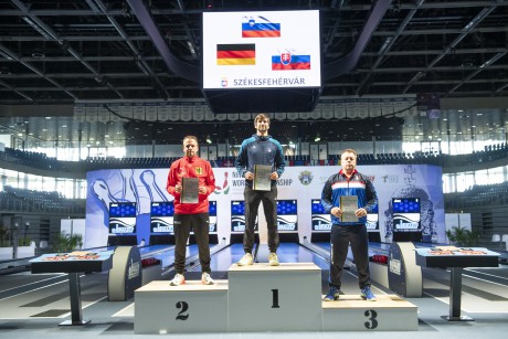 13 ország kétszáz fiatal sportolója versenyzett a fehérvári teke-világbajnokságon