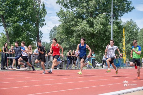 Atlétikai diákolimpiai döntő Székesfehérváron a Bregyóban