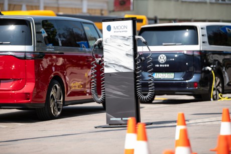Nem a jövő, hanem a jelen - a legújabb elektromos járműveket mutatták be Fehérváron