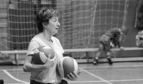 Mécsesgyújtással emlékezik a MÁV Előre SC június 25-én Fésüs Irénre