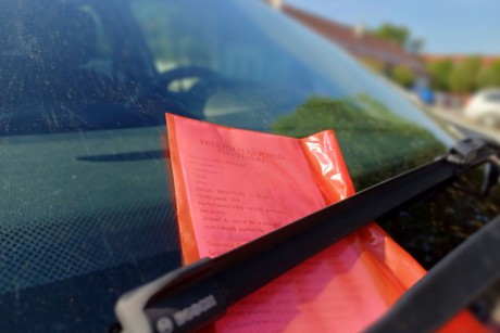 Nem küld SMS-t parkolási pótdíj befizetésére a Városgondnokság!