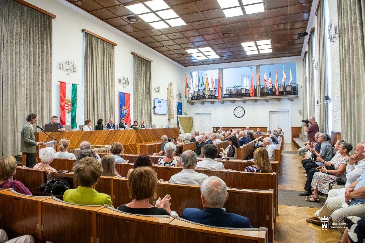 Egy hőskor tanúi voltunk! – emlékdiplomás mérnökök köszöntése a Városházán